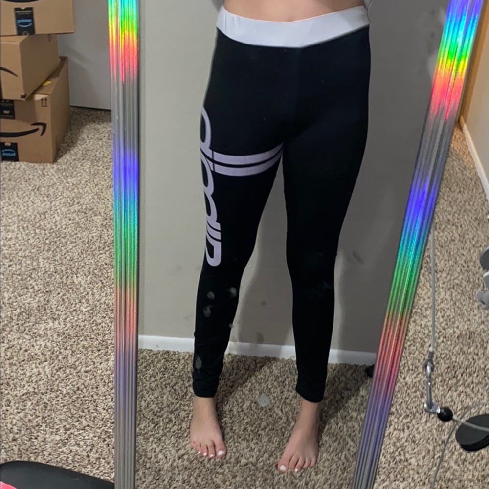 Aim’n sportswear leggings.